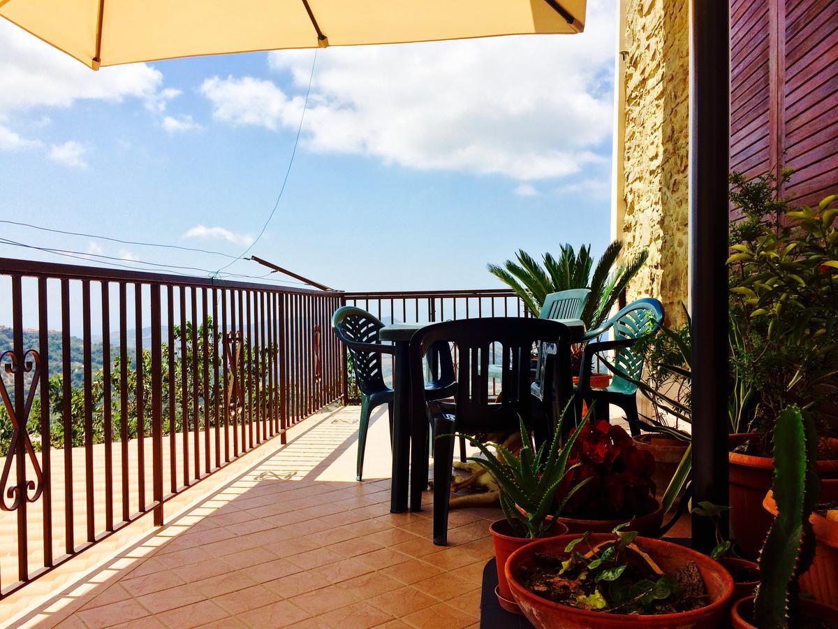Pozzo Medievale Prignano Cilento Екстериор снимка