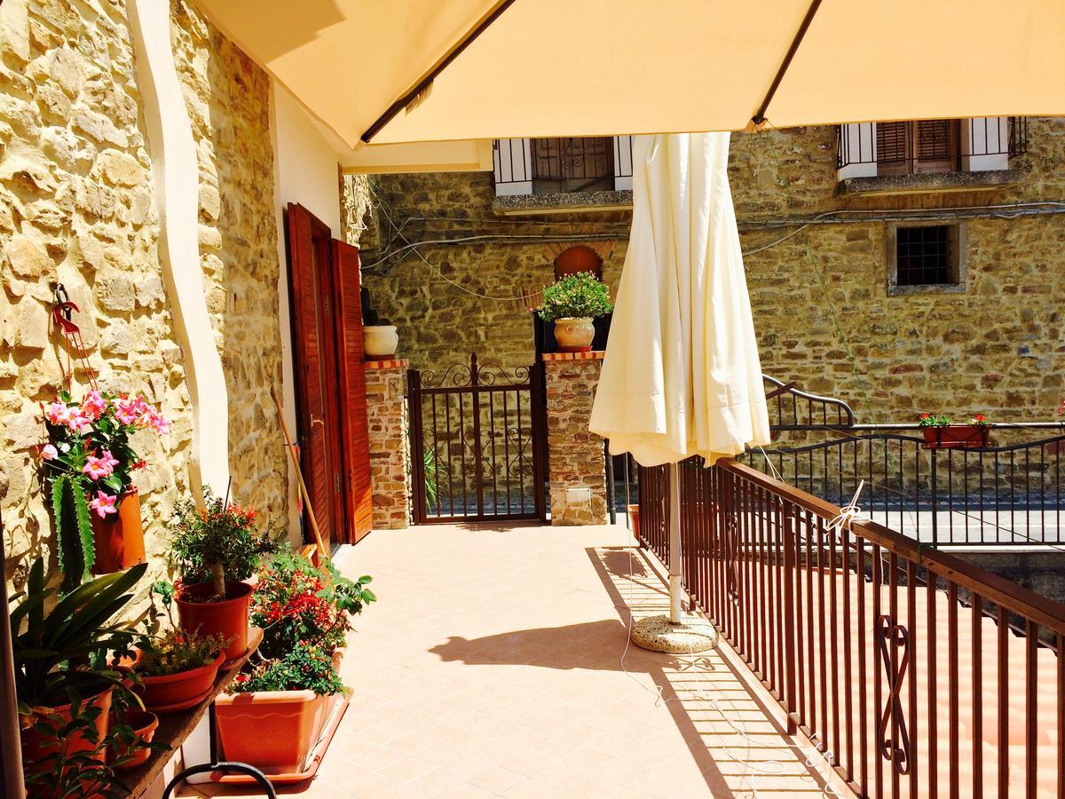 Pozzo Medievale Prignano Cilento Екстериор снимка