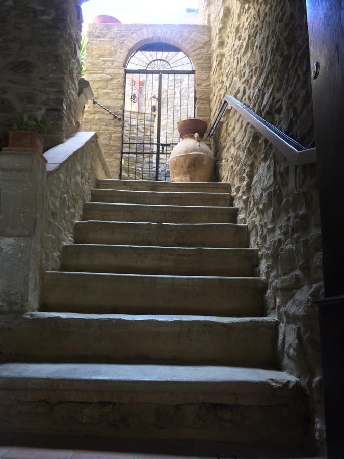 Pozzo Medievale Prignano Cilento Екстериор снимка